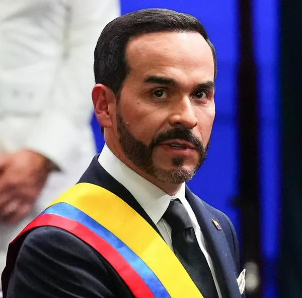 Revelan las primeras fotos del despacho presidencial de De la Espriella