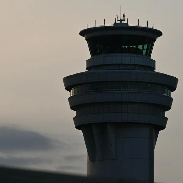 Qué pasa con el aeropuerto de Popayán: cierres por volcán Puracé