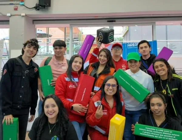  Concesionario Metro Línea 1 promueve campaña de movilidad sostenible entre jóvenes de Bogotá  