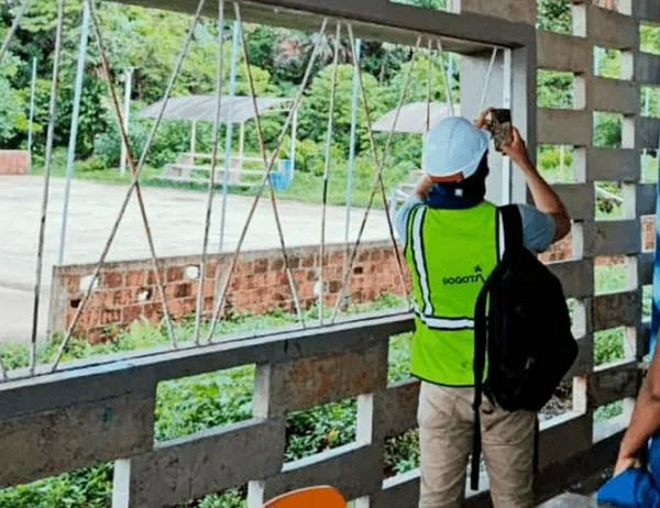 Así avanzan las revisiones técnicas de profesionales especializados del IDIGER en territorios afectados por el terremoto del 10 de agosto 