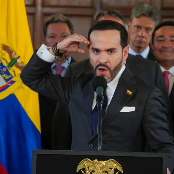 Abelardo de la Espriella hace amenaza a delincuentes, con su cúpula militar