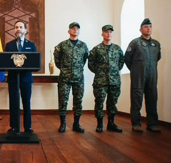 Presidente Abelardo de la Espriella tiene nueva cúpula militar: estos son sus perfiles