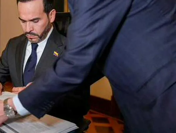 Presidente De la Espriella firmó 11 decretos claves para la conformación de su gobierno