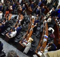 De la Espriella objetó ley que busca prohibir disminución de requisitos en cargos públicos