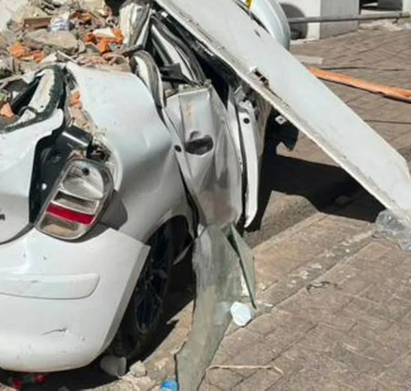 ¿Su carro quedó bajo los escombros? Esto dicen las aseguradoras sobre la cobertura