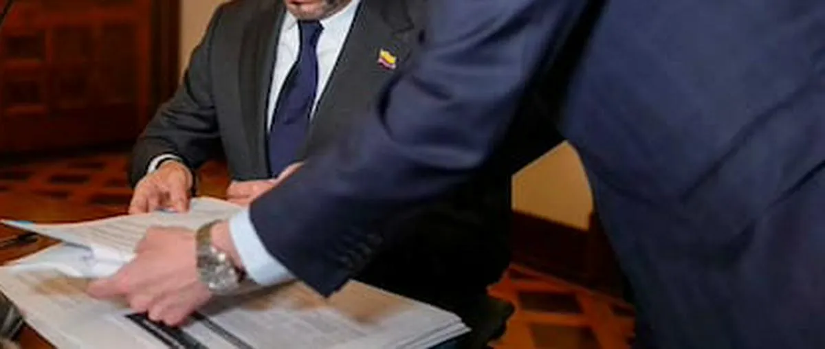 Gobierno explica objeción a requisitos públicos que tensionó relación con Centro Democrático