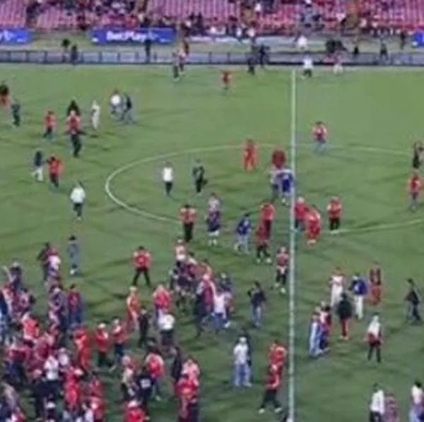 “Que los actos violentos en el estadio no queden impunes”: Carlos Fernando Galán