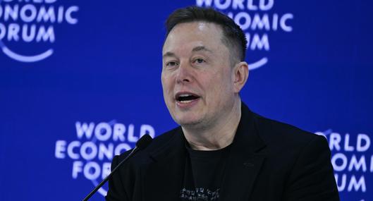 Elon Musk predice el fin de los celulares tradicionales antes de 2030: detalles