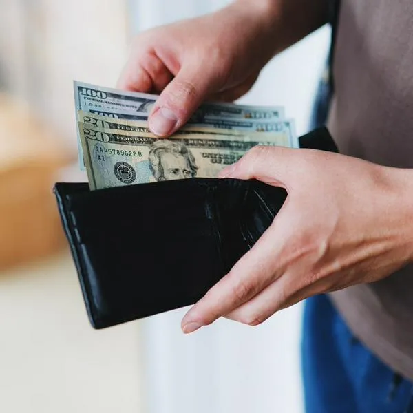 Dólar en Colombia repuntó en el cierre de hoy, pero sigue cerca de 3.000 pesos