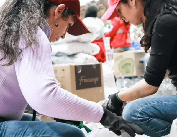 En Bogotá, la pobreza, el cuidado y la vivienda aumentan el riesgo de las mujeres ante desastres naturales 