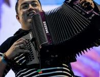 Vallenato al Parque en su tercera edición reunió tres generaciones de un género que Bogotá también hizo suyo 