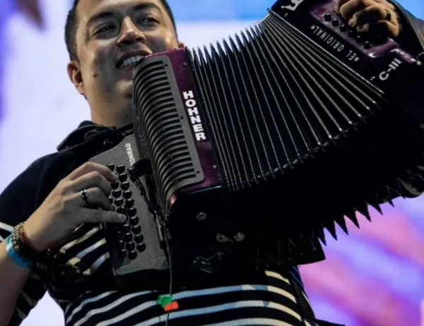 Vallenato al Parque en su tercera edición reunió tres generaciones de un género que Bogotá también hizo suyo 