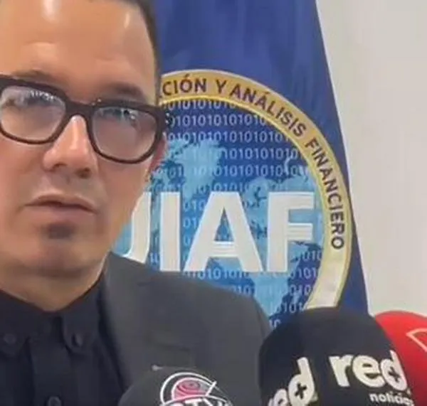 Abelardo de la Espriella retira a Wilmar Mejía de la dirección de la UIAF