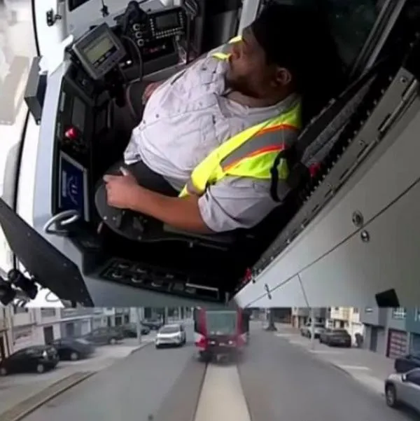 Conductor de tren se quedó dormido y chocó en San Francisco (Estados Unidos)