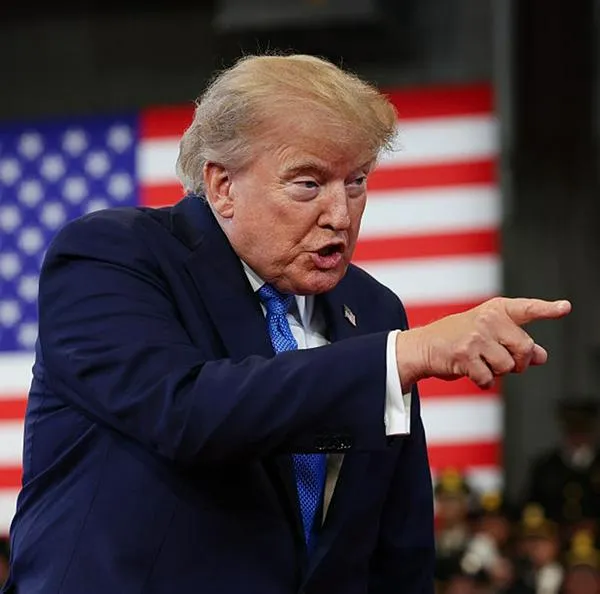 Trump pone en jaque 200.000 visas a EE. UU.: explican a quiénes revocarán