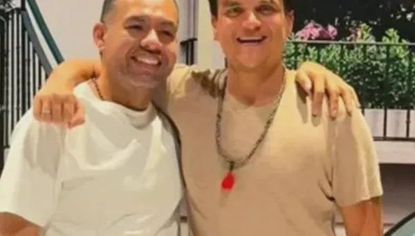 Silvestre Dangond no podía faltar: así hizo presencia en las honras fúnebres de su amigo Fabio Torres, ‘El Rector’
