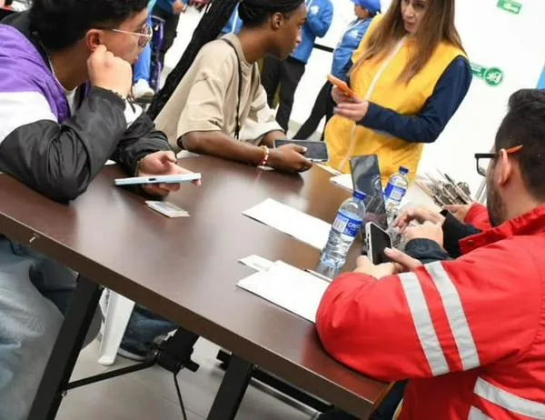 Avanza la entrega de computadores gratuitos de Conexión Social en Bogotá 