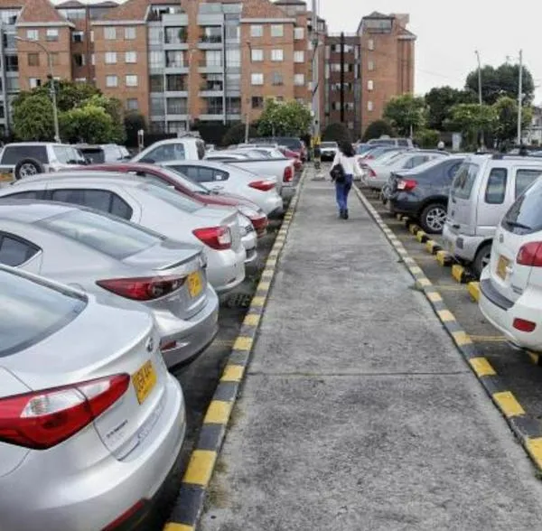 Conozca cómo funciona el nuevo sello con código QR de la Secretaría de Movilidad para identificar los servicios de valet parking autorizados en Bogotá. 