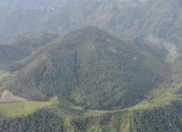 Incendio cerca del cráter del Cerro Machín generó alarma en Tolima