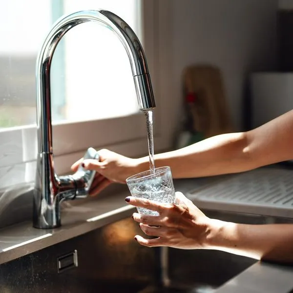 ¿Cuánta agua gasta una familia al mes? La cifra que debería conocer ahora