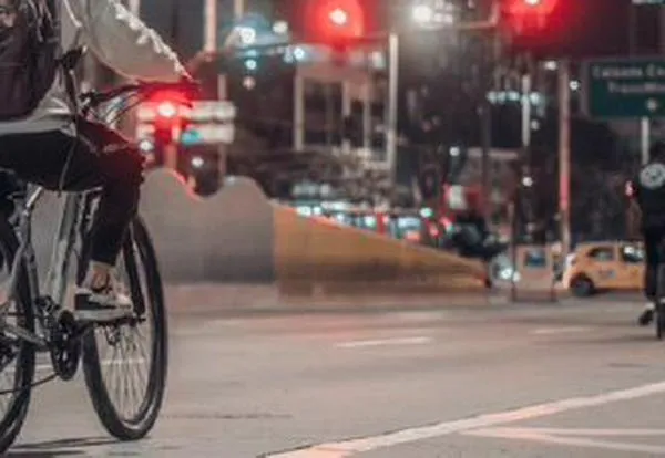 Seguridad en la Ciclovía Nocturna: PMU, Guardianes y líneas de emergencia