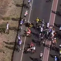 Vuelta a España 2026: video de fuerte caída de Tadej Pogacar y hay nuevo líder