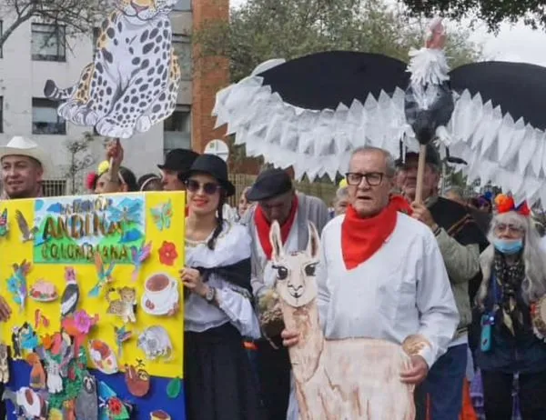 Más de 250 personas mayores participaron en el carnaval 'Hagamos este viaje juntos por la diversidad' en Engativá 