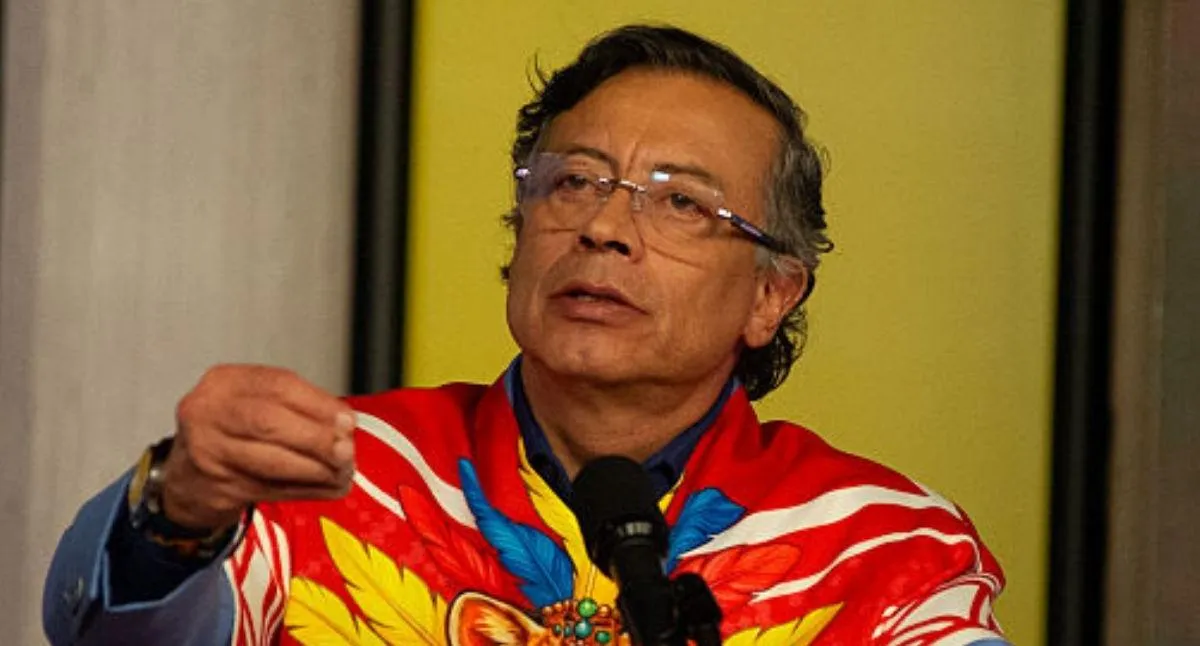 Grabaron a Gustavo Petro en México haciendo compras en lujosas tiendas