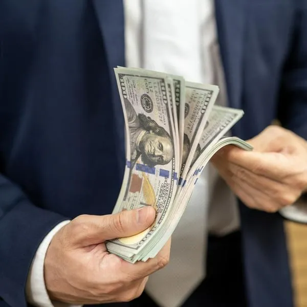 Dólar hoy en Colombia volvió a sufrir tropezón y cayó de 3.200; dicen qué pasó