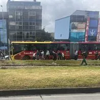 Trancón Transmilenio hoy calle 80: vía está paralizada por accidente de tránsito