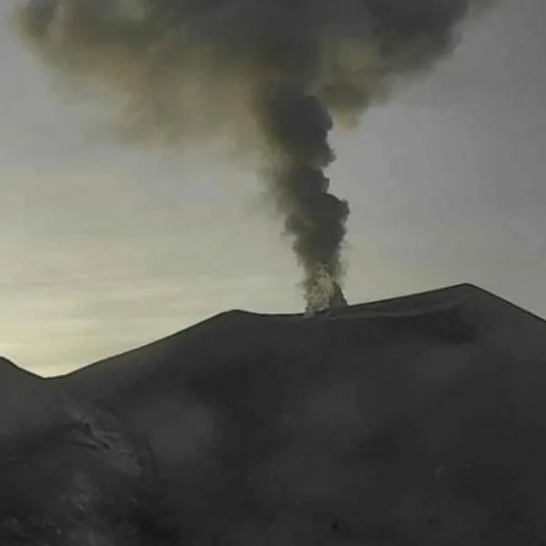 Alerta por volcán Puracé en arranque de septiembre del 2026 por casi 100 sismos