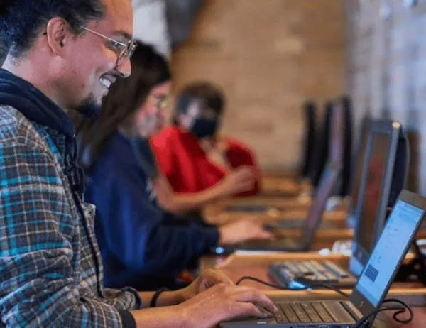 Pregúntale al bibliotecario: nuevo espacio de asesoría virtual de BibloRed en Bogotá 