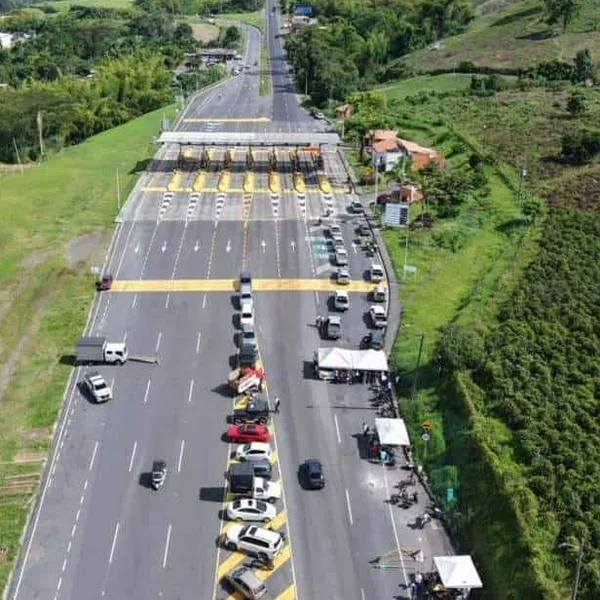 Peajes de carros y motos en Colombia tendrían distancia de “150 kms”