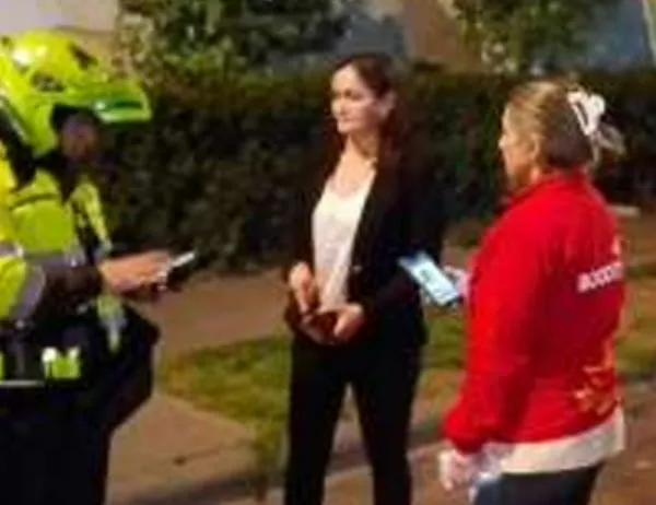 13 infracciones y dos vehículos inmovilizados dejó operativo contra el parqueo indebido en Tunjuelito, sur de Bogotá 