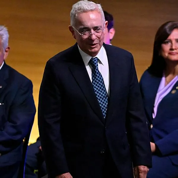 Uribe rompió el silencio antes de declarar en la Fiscalía: habló de Petro