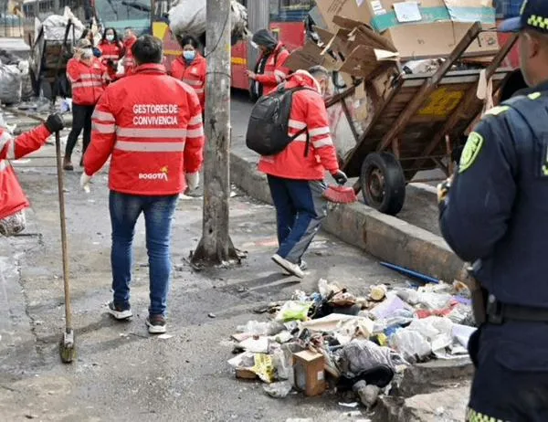 Megaintervención en avenida Caracas dejó más diez toneladas de residuos levantadas y recuperación de espacio público en el centro de Bogotá 