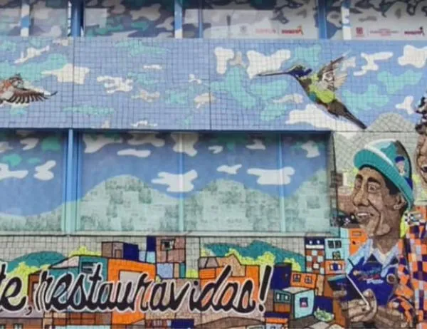 Jóvenes de la UPI La Victoria, al sur de Bogotá, transforman la fachada de su sede 