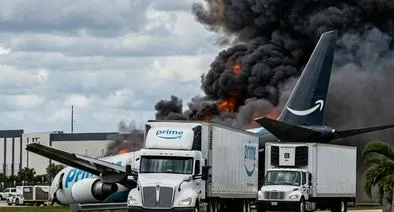Avión se accidentó hoy en aeropuerto de Miami y terminó envuelto en llamas