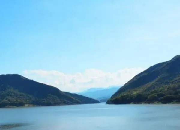 Baja el nivel del embalse de Prado y crece preocupación en el Tolima