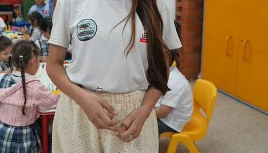 La profesora de robótica que les enseña a los niños del Guaviare a soñar con la paz
