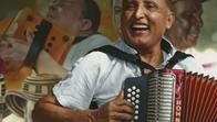 De los potes de pintura al Museo del Acordeón: la historia de Beto Murgas, que cumple 78 años