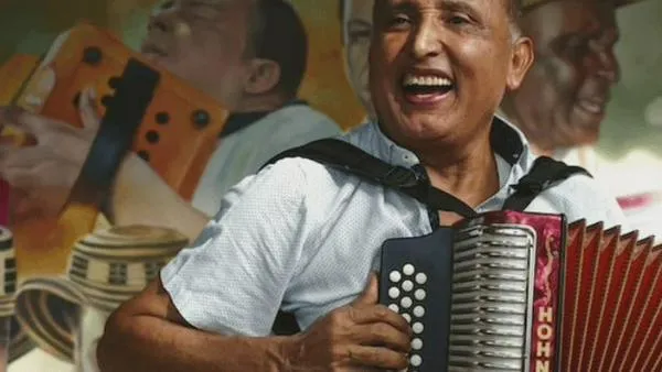 De los potes de pintura al Museo del Acordeón: la historia de Beto Murgas, que cumple 78 años