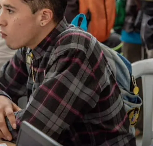 Ofrecen 1.452 empleos en Bogotá para jóvenes, profesionales y mayores de 50