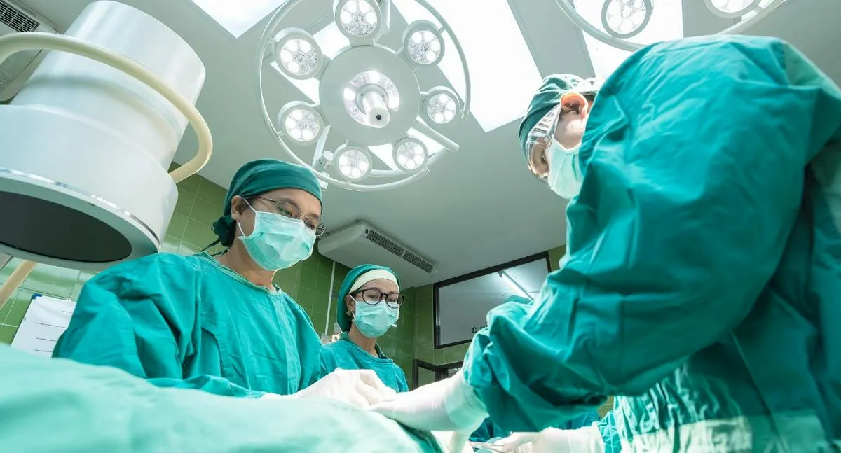 Falsos cirujanos plásticos habrían operado a cientos de mujeres en Bogotá