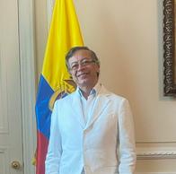 Residencias en alerta por el interés de Gustavo Petro en comprar una lujosa casa en La Calera. Conoce los detalles de la polémica.