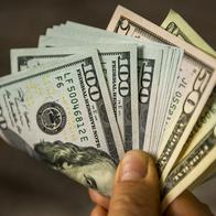 Dólar arrancó con caída hoy y quedó al borde de 3.100; por qué sucedió