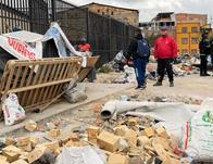 Operativo en Los Mártires recuperó 105 metros de espacio público y retiró cinco estructuras 