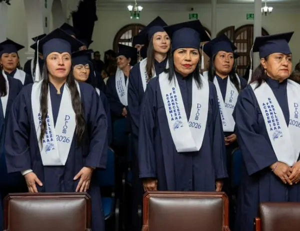 45 mujeres de Barrios Unidos se certifican para fortalecer su autonomía económica y laboral 