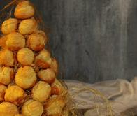 Torre de profiteroles rellenos de arequipe paso a paso