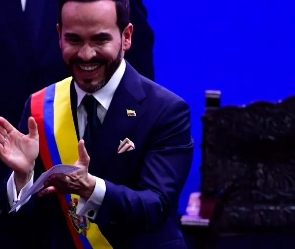 Imagen positiva de De la Espriella es del 54 % durante su primer mes: AtlasIntel